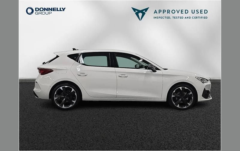 Used Cupra Leon 147 HP (108 kW) 2024 White Hatchback