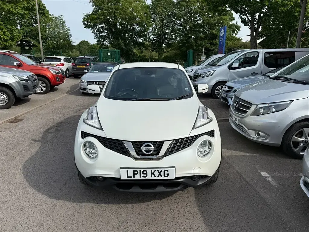 Used Nissan Juke Tekna 2019 White SUV