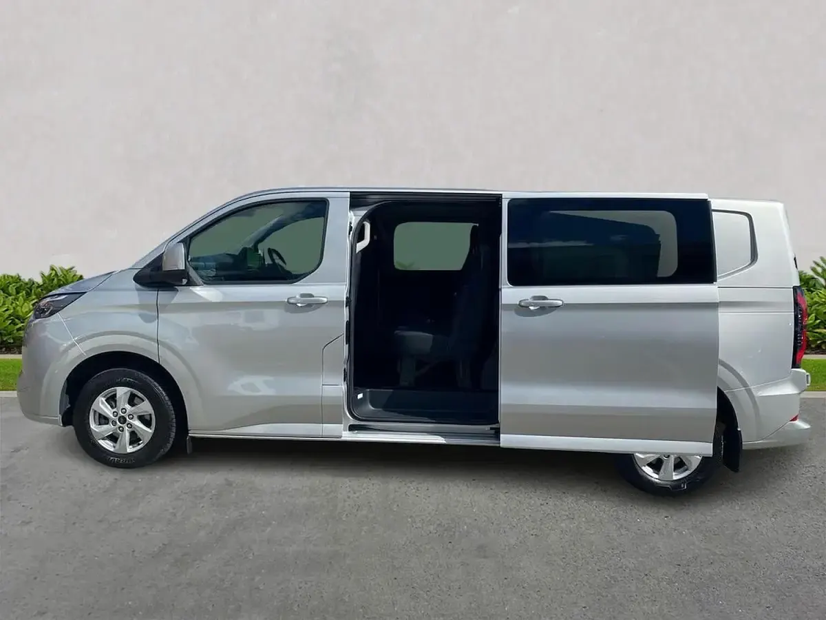 Used Ford Transit Custom Limited 100 kW (136 HP) 2024 Silver Van