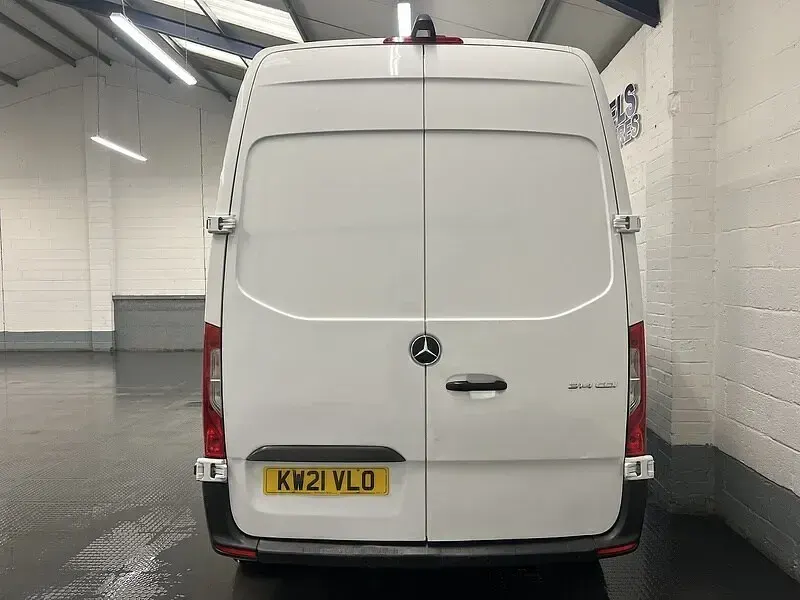 Used Mercedes Sprinter Premium 143 HP (105 kW) 2021 White Van