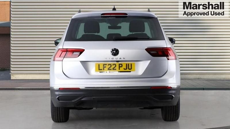 Used VW Tiguan Active 150 HP (110 kW) 2022 Silver SUV
