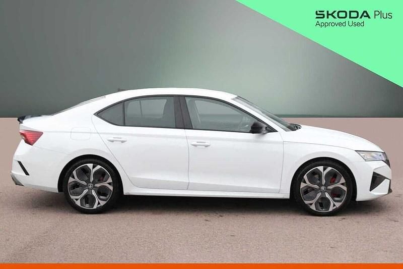 Used Skoda Octavia vRS 195 HP (143 kW) 2025 Moon white metallic Hatchback