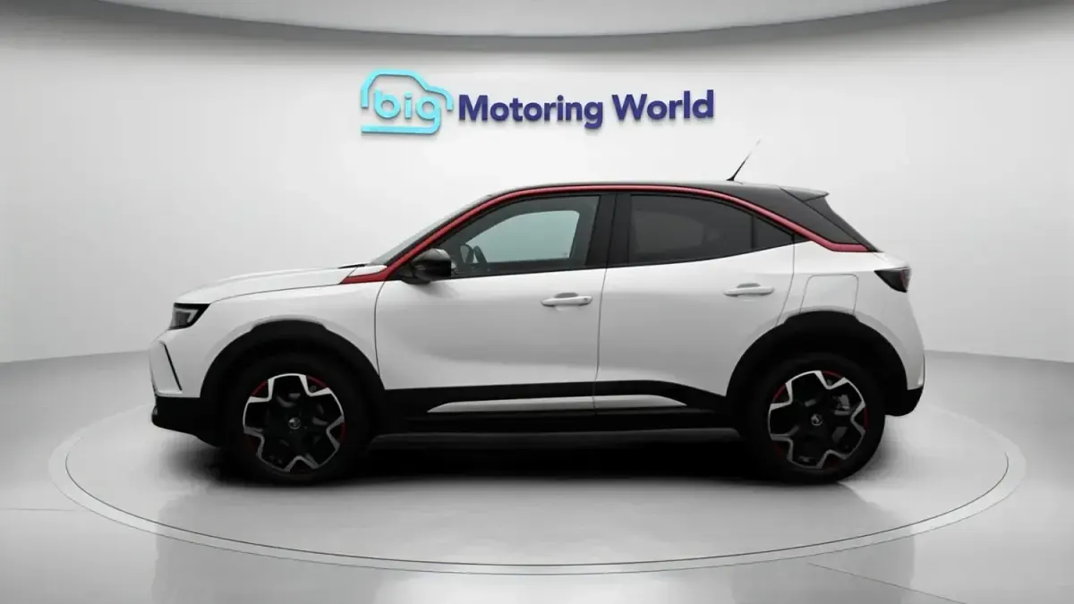 Second-hand Vauxhall Mokka 136 CP (100 kW) 2024 Alb SUV
