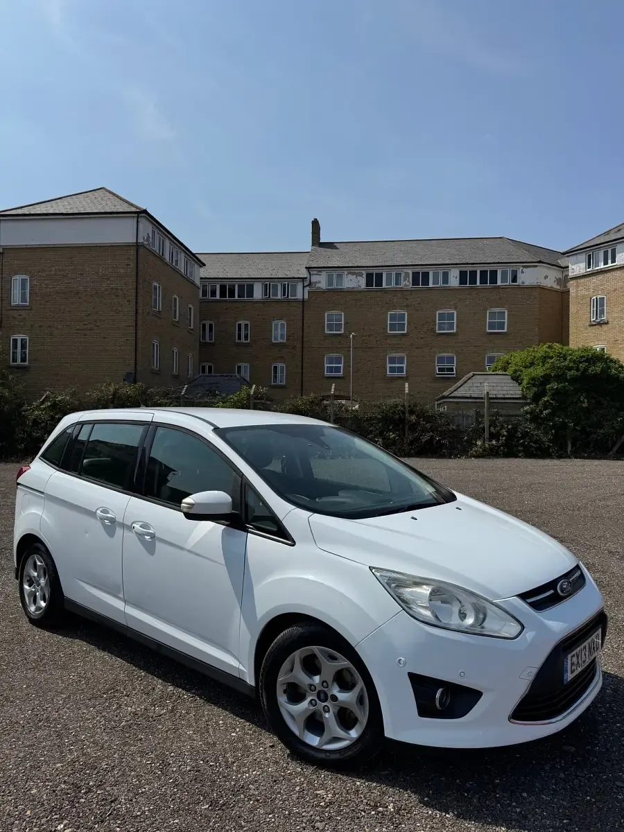 Used Ford Grand C-Max Zetec 2013 White MPV