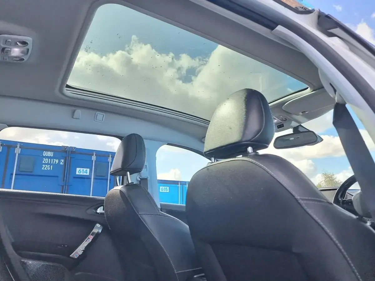 Used Peugeot 2008 Allure Premium 80 HP (58 kW) 2018 White SUV