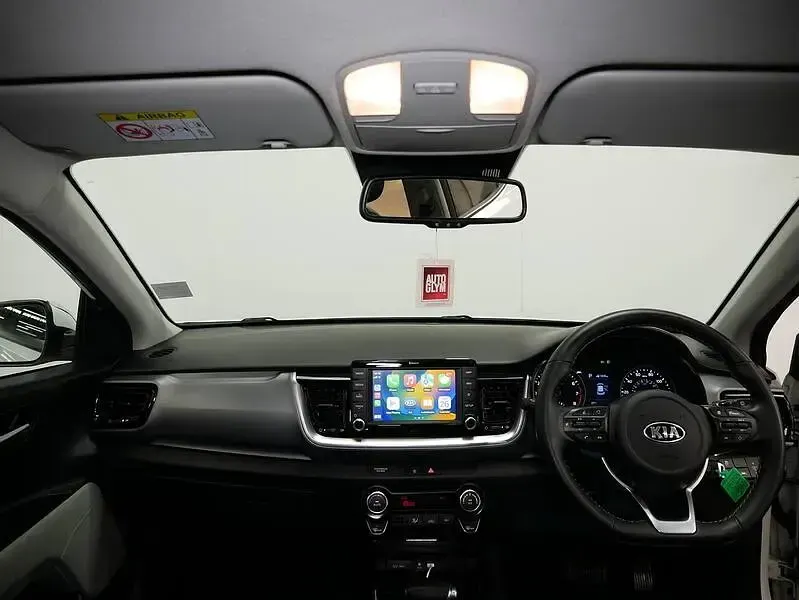 Used Kia Stonic 118 HP (86 kW) 2019 White SUV