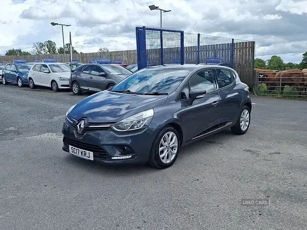 Used Renault Clio Dynamique 75 HP (55 kW) 2017 Grey Hatchback