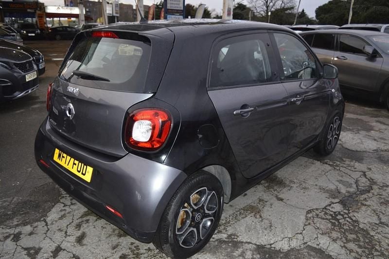 Used Smart ForFour Premium 71 HP (52 kW) 2017 Grey Hatchback