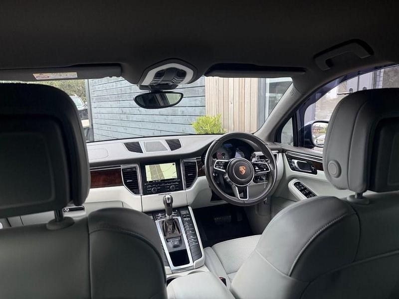 Used Porsche Macan 258 HP (189 kW) 2015 Blue SUV