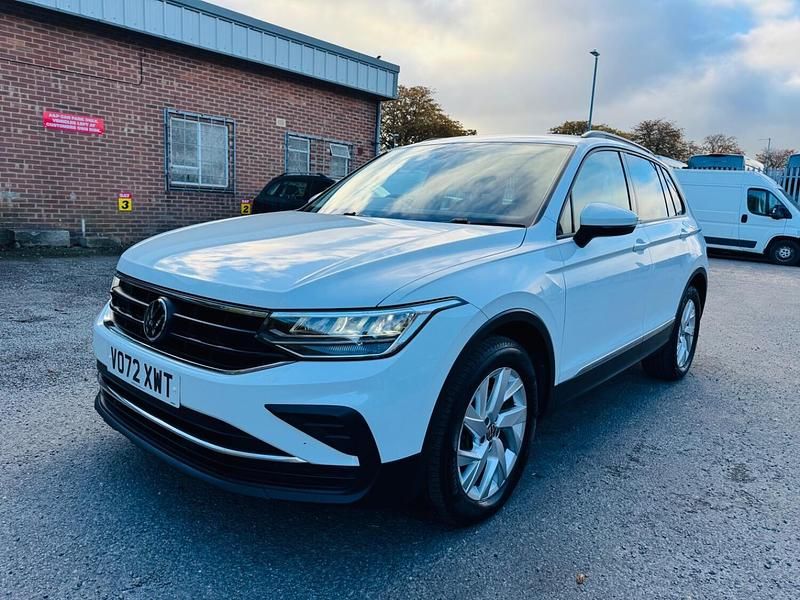 White Used 2022 VW Tiguan Life SUV | £18,995 (Good price) - Image 1/4