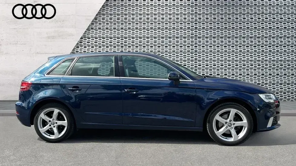 Used Audi A3 Sport 150 HP (110 kW) 2018 Blue Sedan
