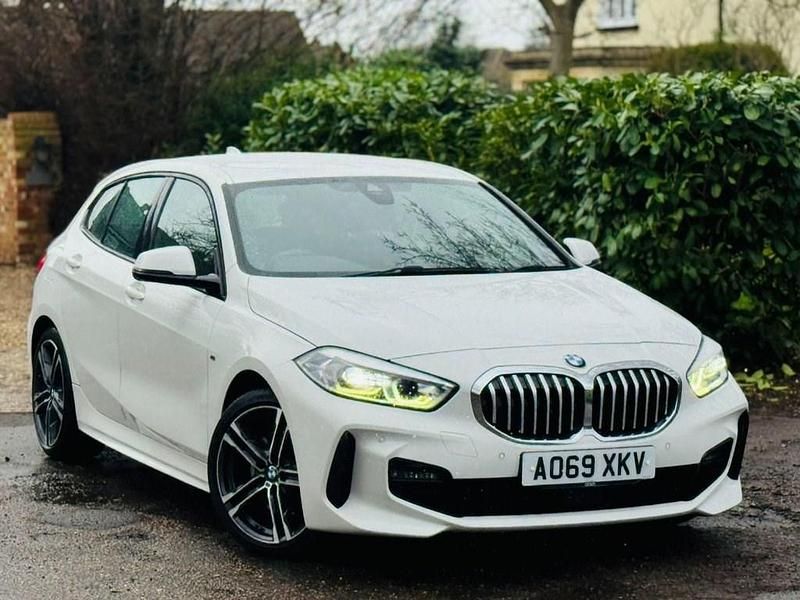 Used BMW 118 M Sport 150 HP (110 kW) 2019 White Hatchback