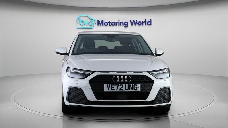 Used Audi A1 Sportback 95 HP (69 kW) 2023 White Hatchback