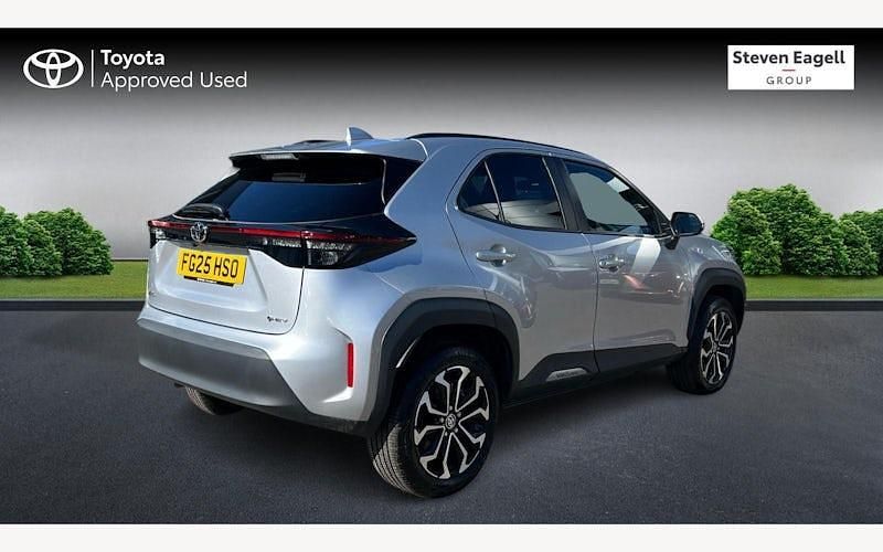 Used Toyota Yaris Hybrid Design 116 HP (85 kW) 2026 Estate