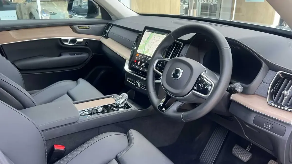 Used Volvo XC90 Plus 455 HP (334 kW) 2025 Grey SUV
