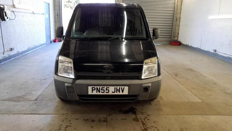 Used Ford Transit 75 HP (55 kW) 2005 Green Van