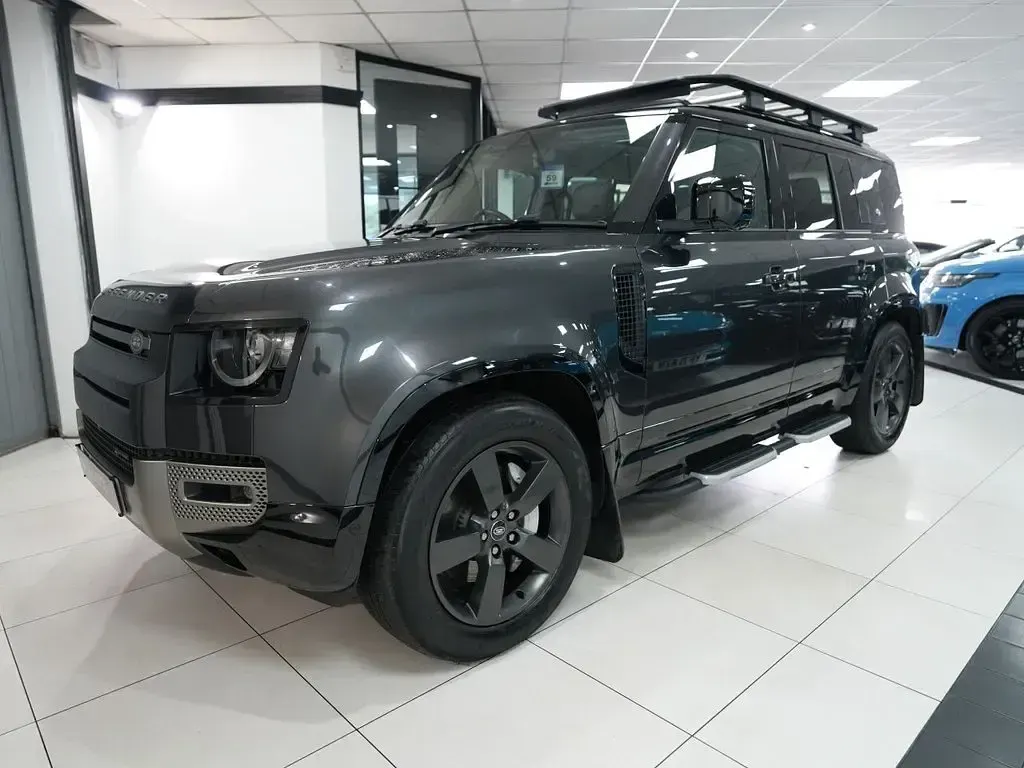 Used Land Rover Defender HSE Dynamic 300 HP (220 kW) 2023 Grey SUV