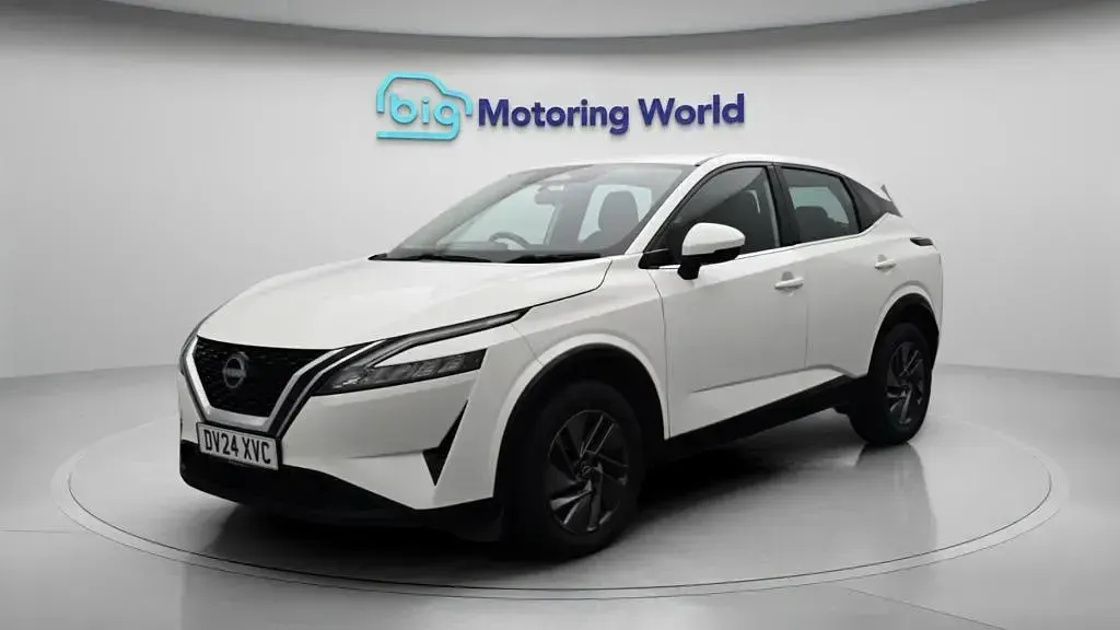 Used Nissan Qashqai Acenta Premium 140 HP (102 kW) 2024 White SUV
