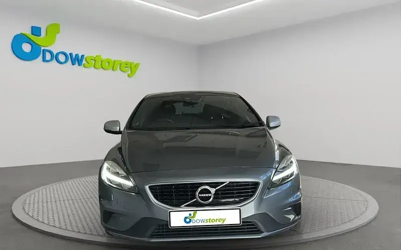 Used Volvo V40 R-Design 122 HP (89 kW) 2018 Grey Hatchback