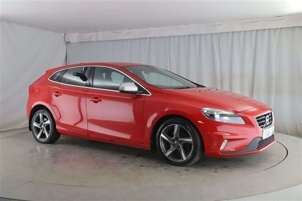 Passion red Used 2016 Volvo V40 R-Design Estate | £6,199 (Good price) - Image 1/1
