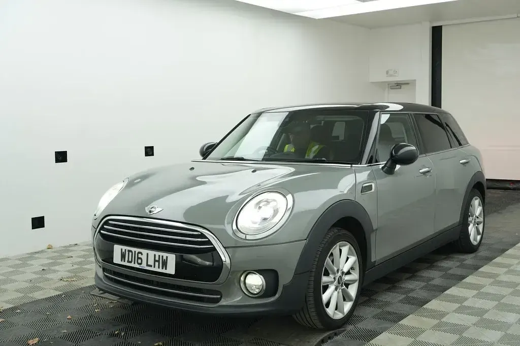 Used Mini Cooper Clubman 150 HP (110 kW) 2016 Grey Estate