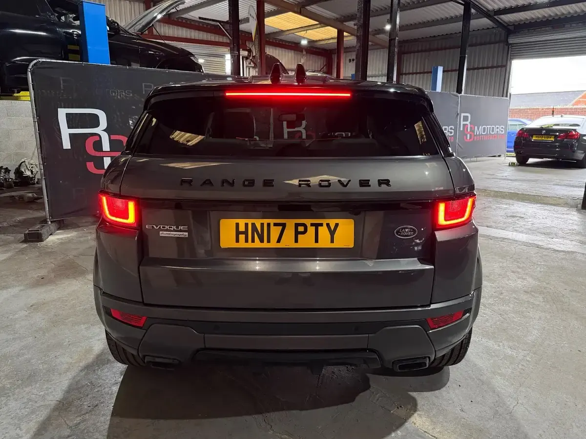 Used Land Rover Range Rover evoque Autobiography 180 HP (132 kW) 2017 Grey Estate