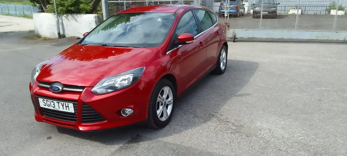 Used Ford Focus Zetec 2013 Red Hatchback