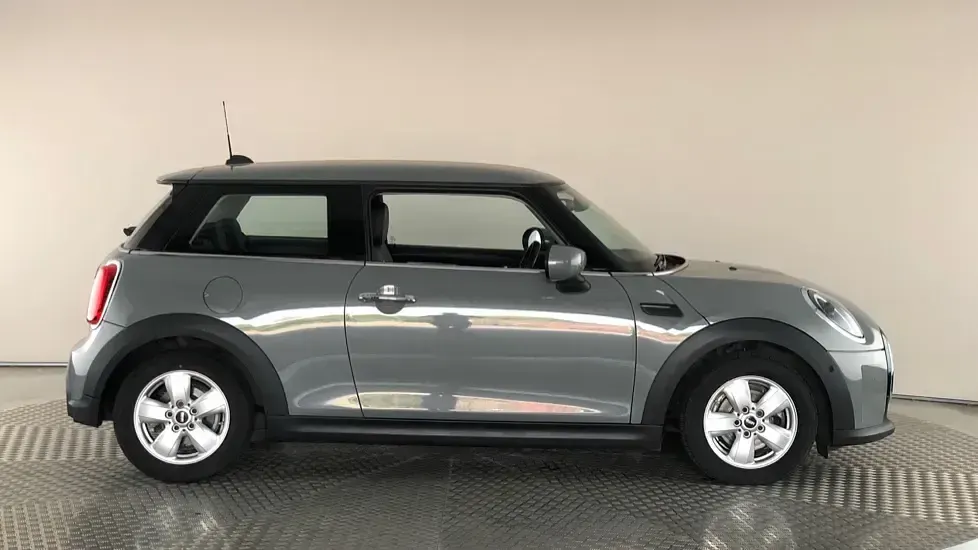 Used Mini Cooper Classic 134 HP (98 kW) 2022 Grey Hatchback