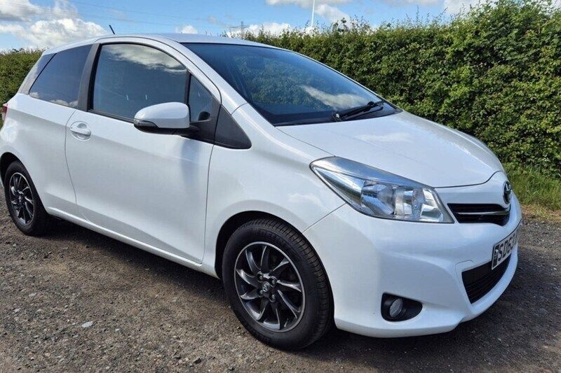 White Used 2013 Toyota Yaris Edition Hatchback | £3,999 (A bit pricey) - Image 1/1