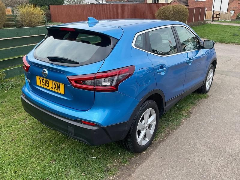 Used Nissan Qashqai Acenta Premium 115 HP (84 kW) 2019 Blue SUV