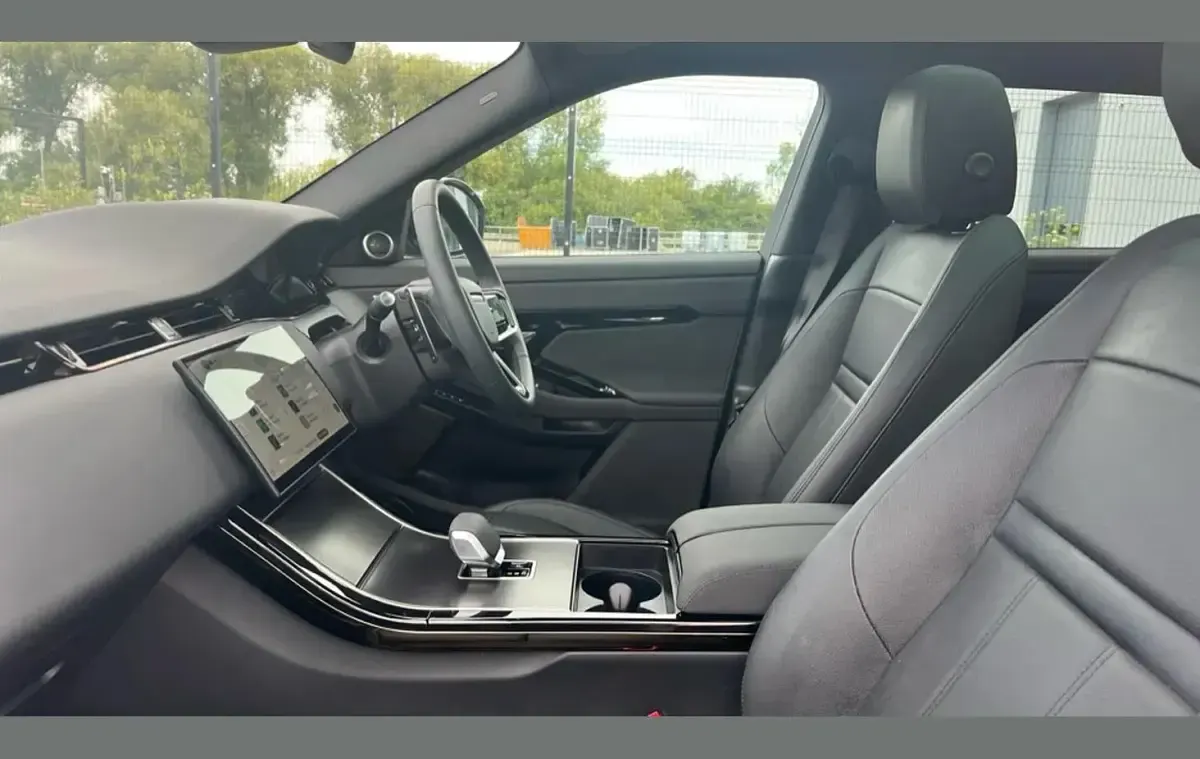 Used Land Rover Range Rover evoque SE Dynamic 204 HP (150 kW) 2025 Metallic  eiger grey SUV