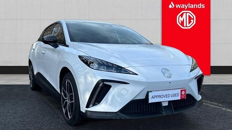 Used MG MG4 EV Trophy 2023 White Hatchback