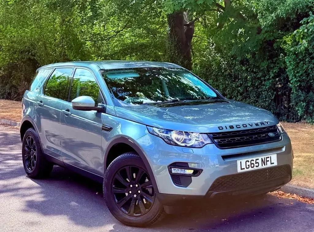 Used Land Rover Discovery Sport SE 180 HP (132 kW) 2015 Green/silver SUV