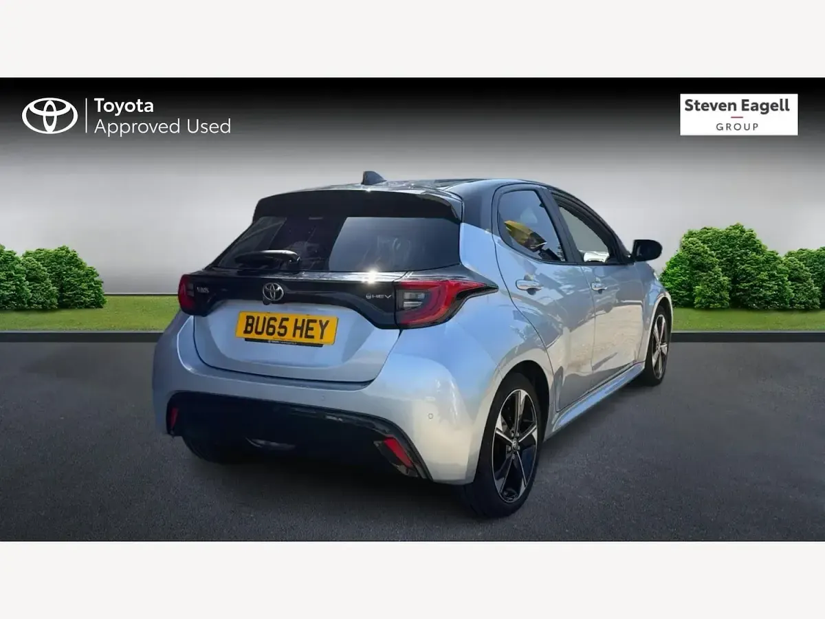 Used Toyota Yaris Edition 116 HP (85 kW) 2024 Silver Hatchback