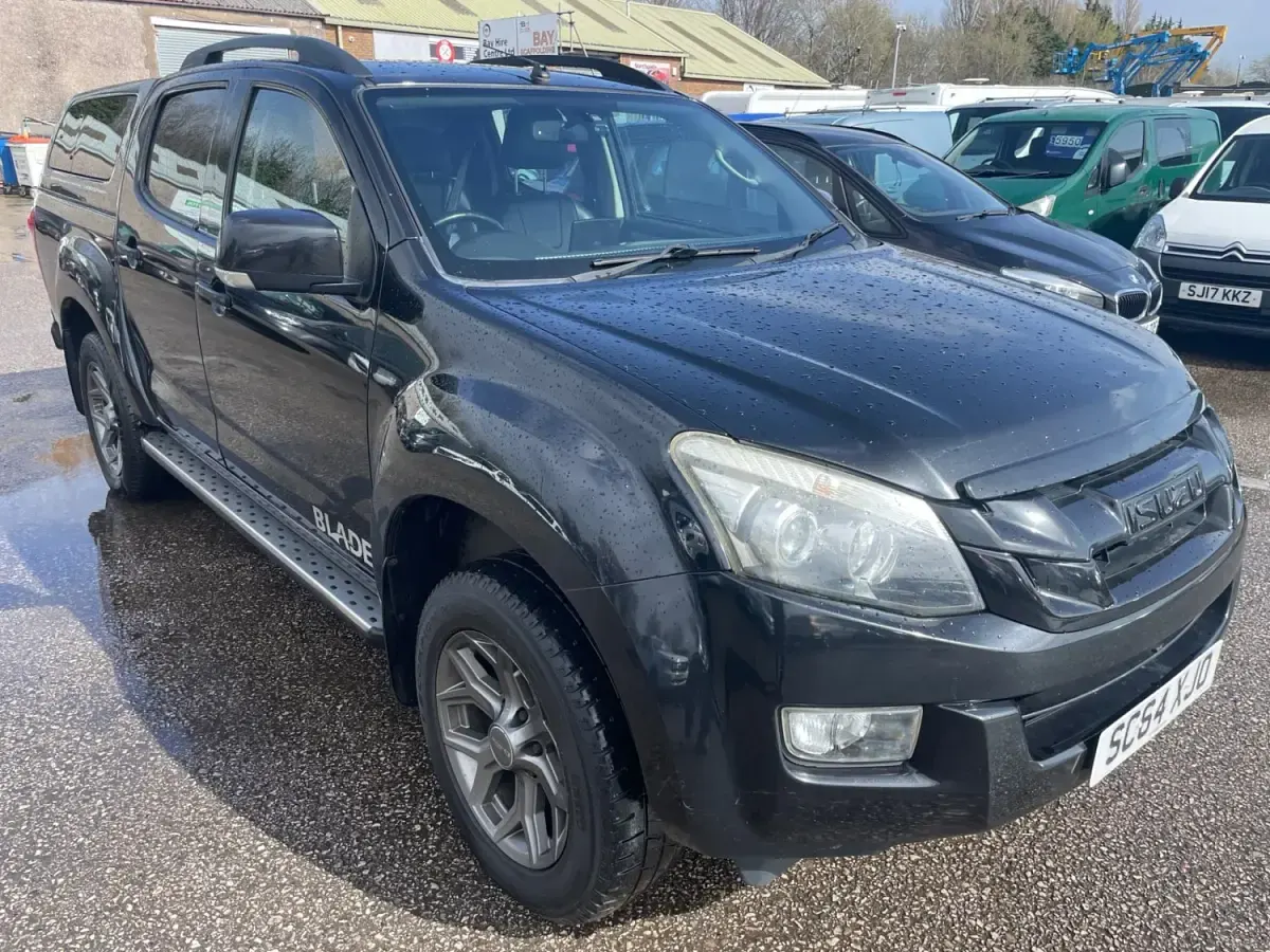 Begagnad Isuzu D-Max 2015 Svart Pickup