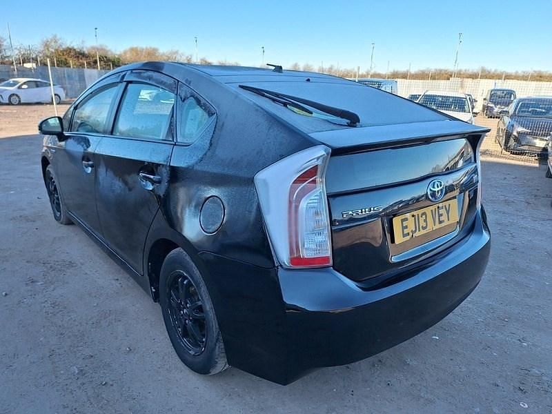 Used Toyota Prius 70 HP (51 kW) 2013 Black