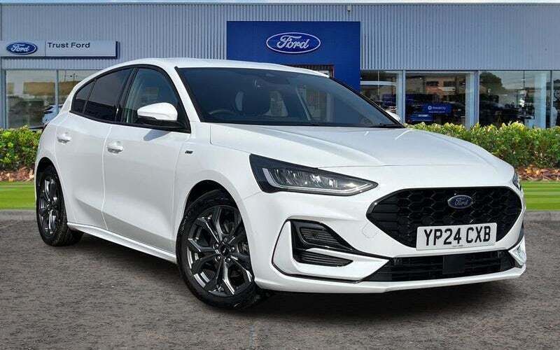 Used 2025 Ford Focus ST-Line Hatchback | £19,270 (Fair price) - Image 1/4