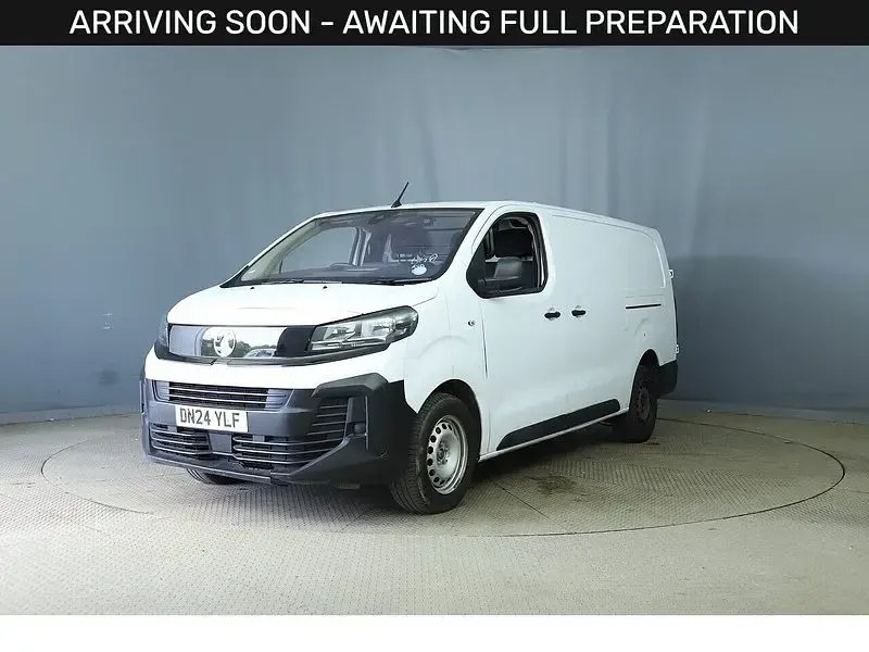 Used Vauxhall Vivaro 150 HP (110 kW) 2024 White MPV