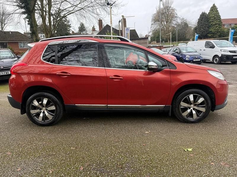 Begagnad Peugeot 2008 Allure 2016 Röd SUV