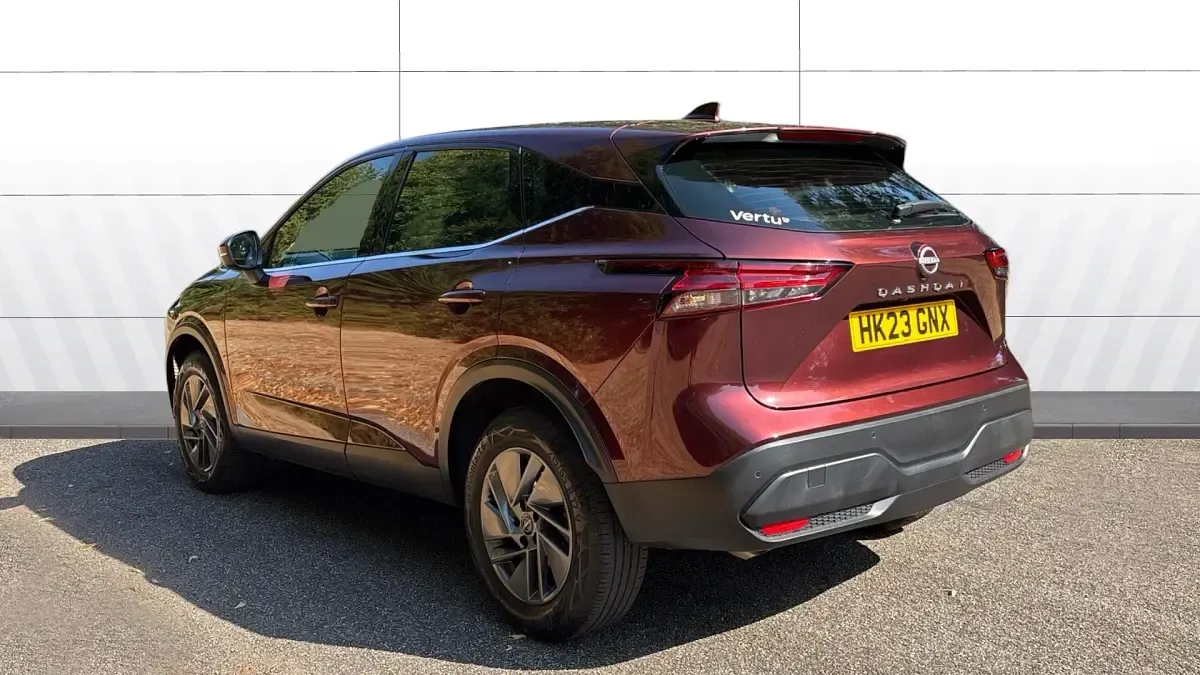 Used Nissan Qashqai Acenta Premium 140 HP (102 kW) 2023 Red SUV