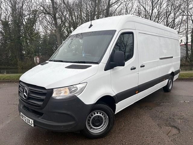 Begagnad Mercedes Sprinter Progressive 2023 Vit Van