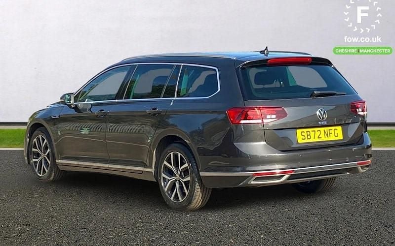 Used VW Passat GTE 218 HP (160 kW) 2023 Grey Estate