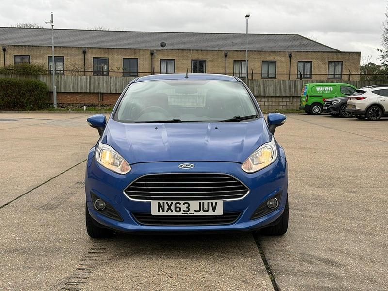 Used Ford Fiesta Zetec 2013 Blue Hatchback