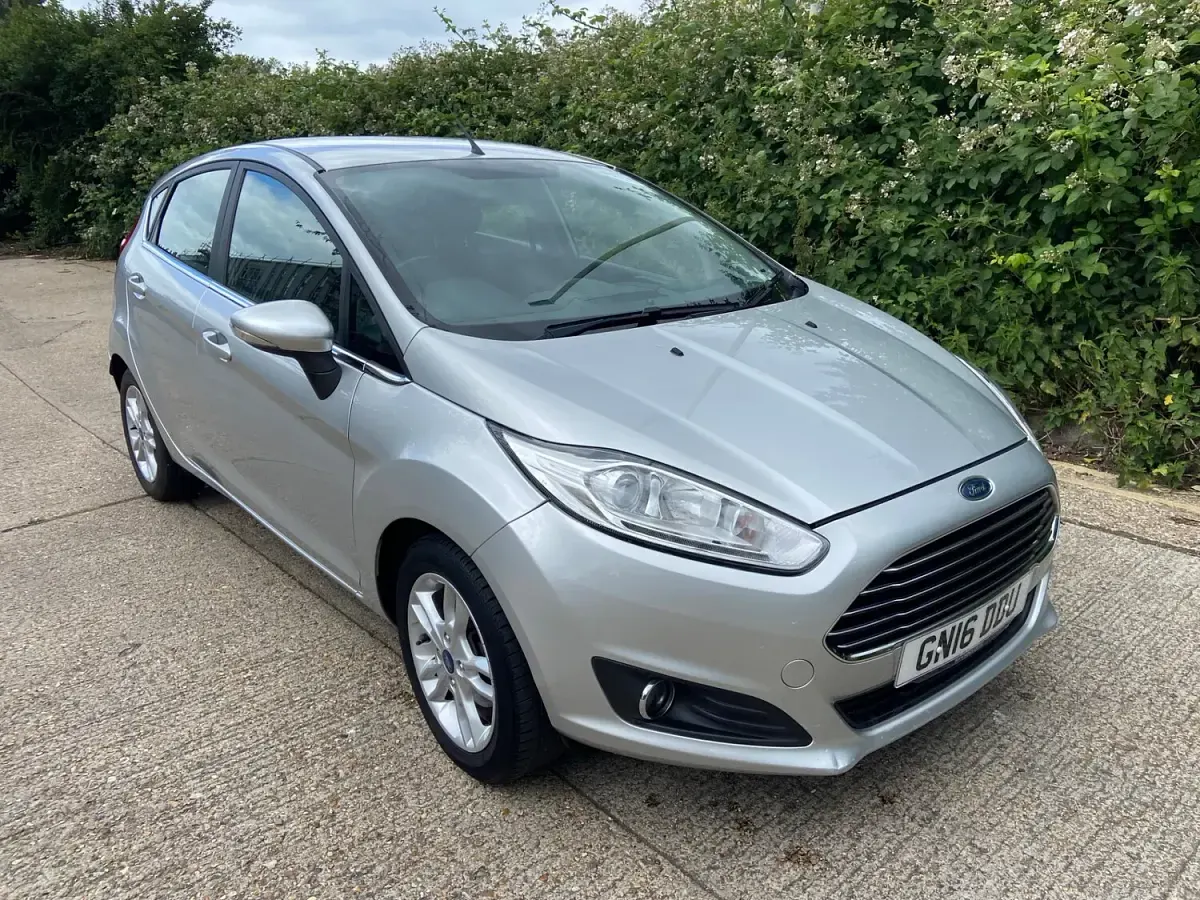 Used Ford Fiesta Zetec 2016 Silver Hatchback