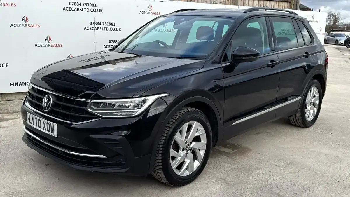 Begagnad VW Tiguan Life 150 HK (110 kW) 2020 Svart SUV