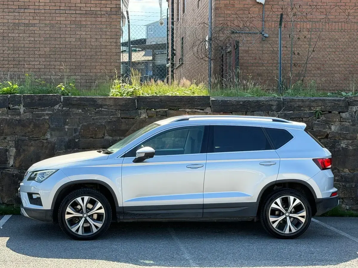 Used Seat Ateca Ecomotive 115 HP (84 kW) 2017 Silver SUV