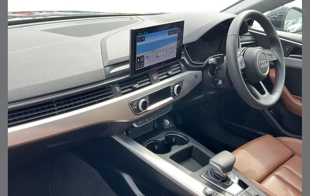 Używany Audi A5 Sport 147 KM (108 kW) 2024 Czarny Hatchback