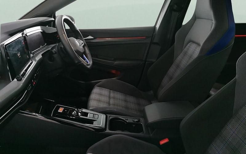 Used VW Golf VIII GTE 245 HP (180 kW) 2024 Hatchback