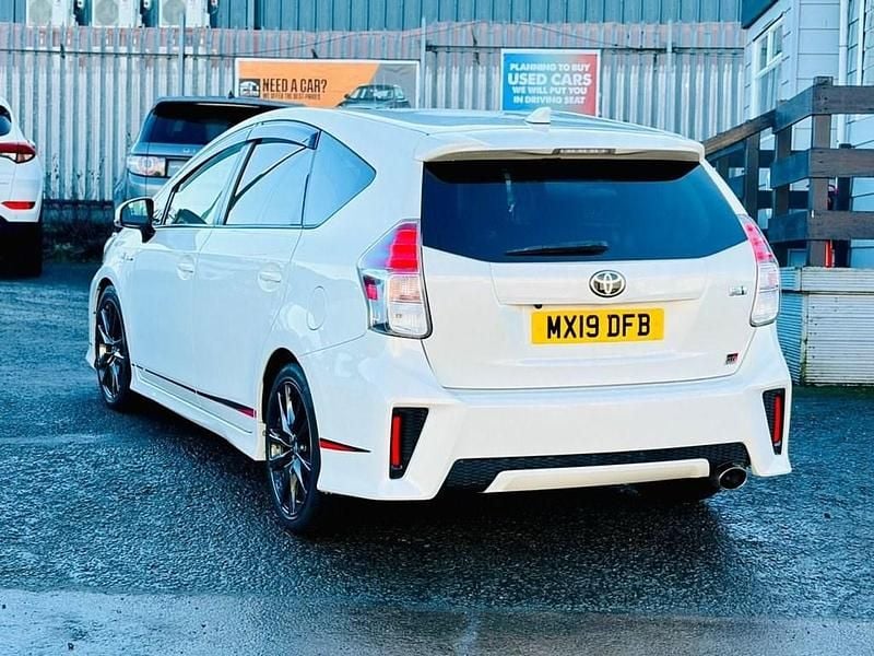 Used Toyota Prius 122 HP (89 kW) 2019 White MPV