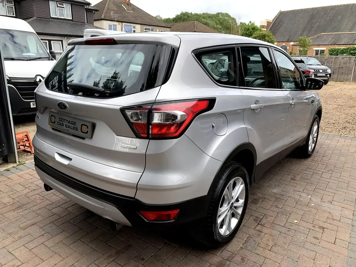 Used Ford Kuga Titanium 182 HP (133 kW) 2017 Silver SUV